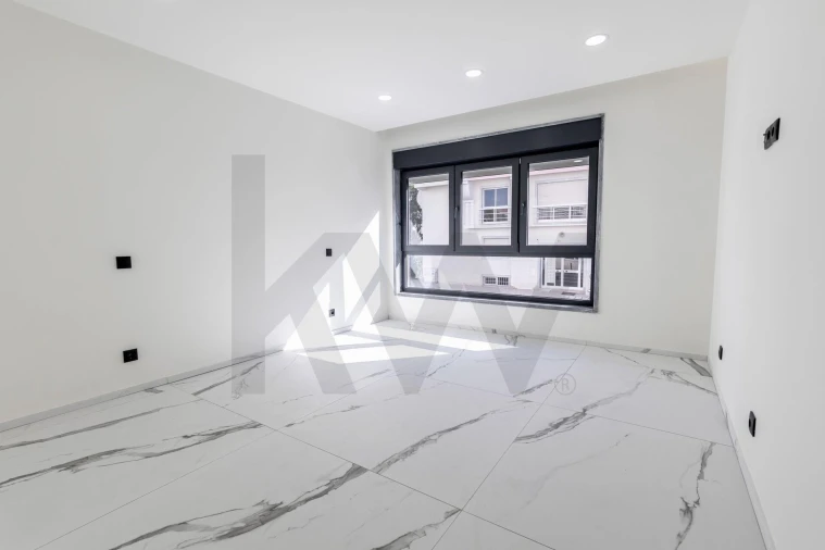 Apartamento T3 para Venda em Rio de Mouro Foto 13