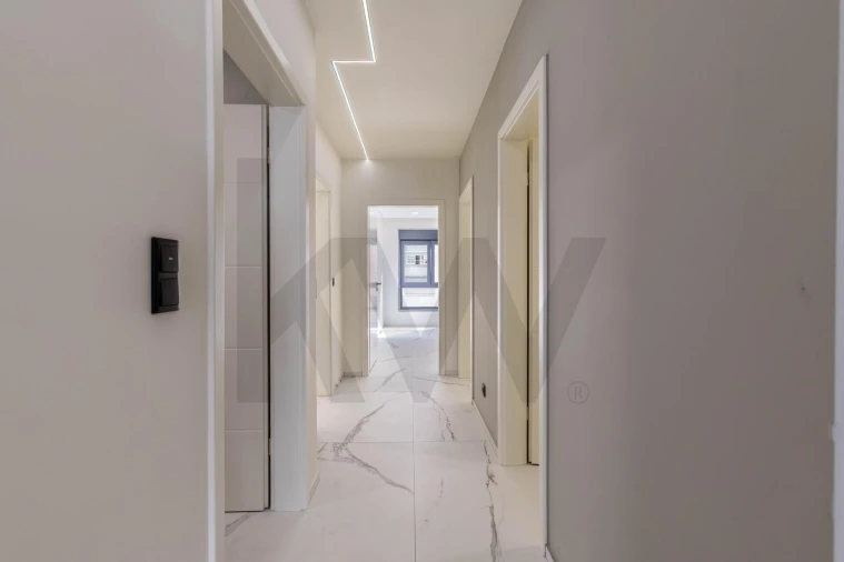Apartamento T3 para Venda em Rio de Mouro Foto 8
