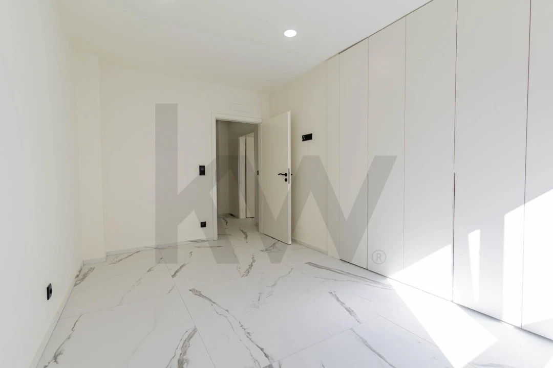 Apartamento T3 para Venda em Rio de Mouro Foto 21