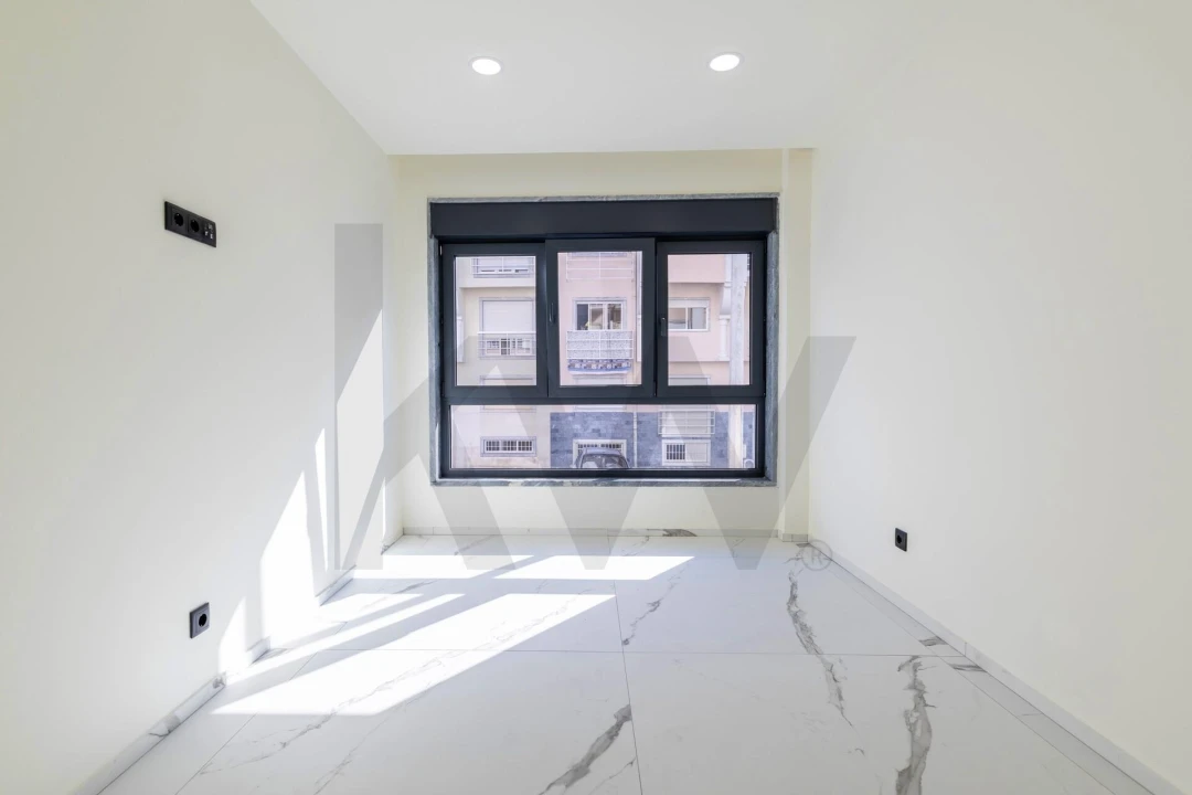 Apartamento T3 para Venda em Rio de Mouro Foto 17
