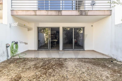 Moradia T3 para Venda em Charneca de Caparica e Sobreda