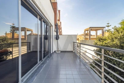 Moradia T3 para Venda em Charneca de Caparica e Sobreda