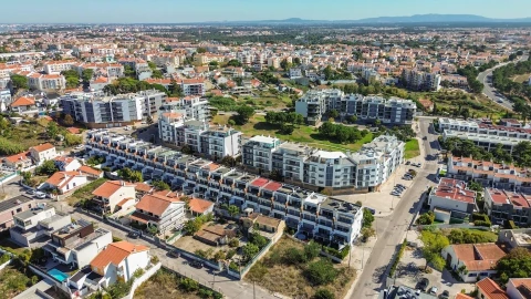 Moradia T3 para Venda em Charneca de Caparica e Sobreda