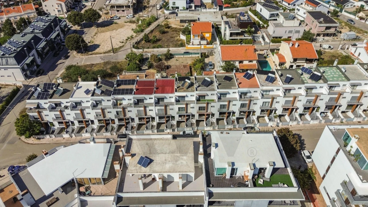 Moradia T3 para Venda em Charneca de Caparica e Sobreda Foto 66
