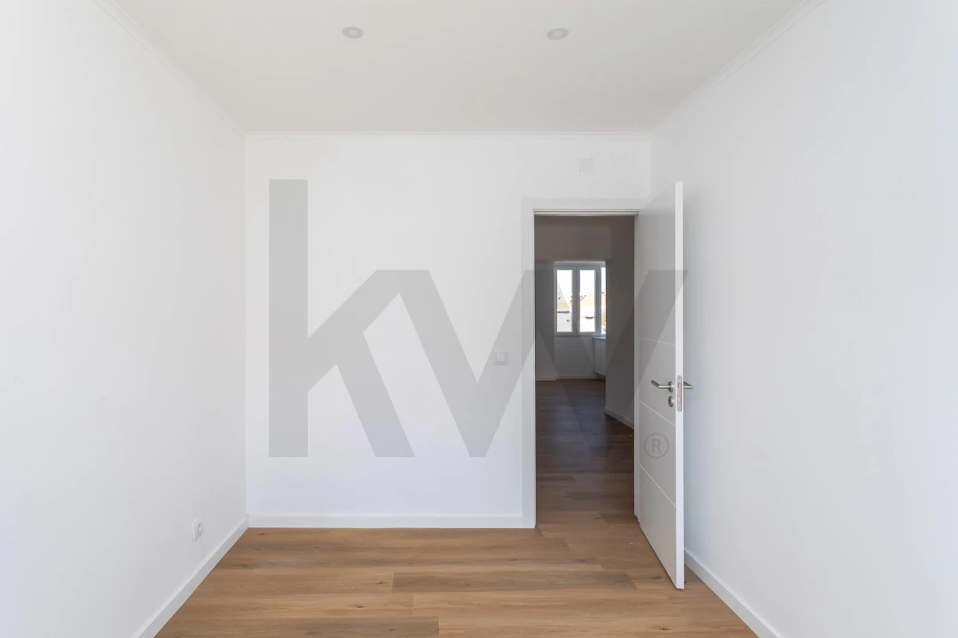 Apartamento T3 para Venda em Venteira Foto 3