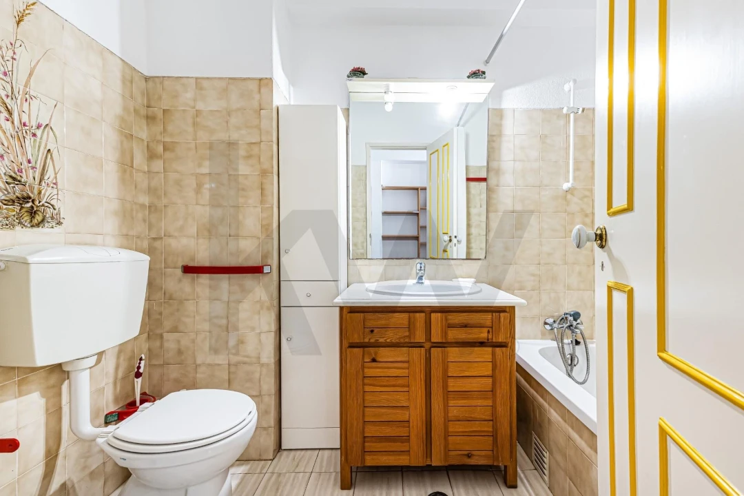 Apartamento T3 para Arrendamento em Armação de Pera Foto 6