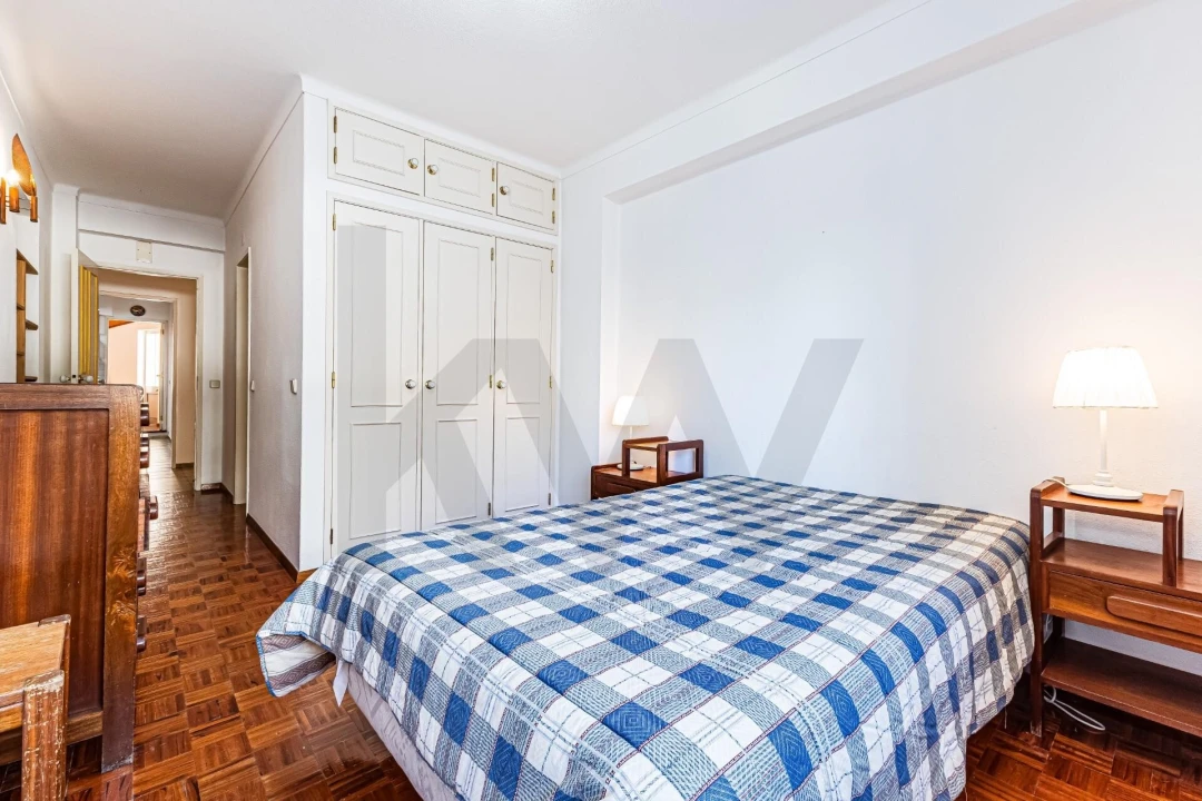 Apartamento T3 para Arrendamento em Armação de Pera Foto 1