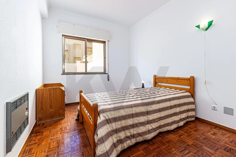Apartamento T3 para Arrendamento em Armação de Pera Foto 10
