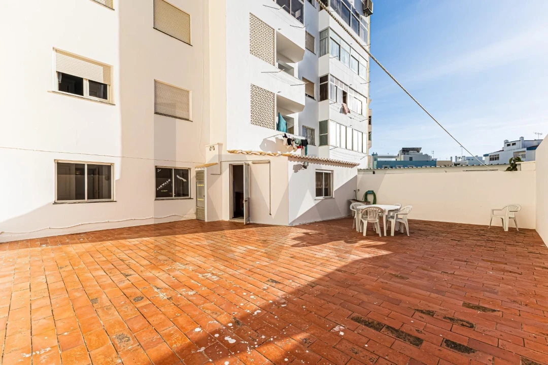 Apartamento T3 para Arrendamento em Armação de Pera Foto 20
