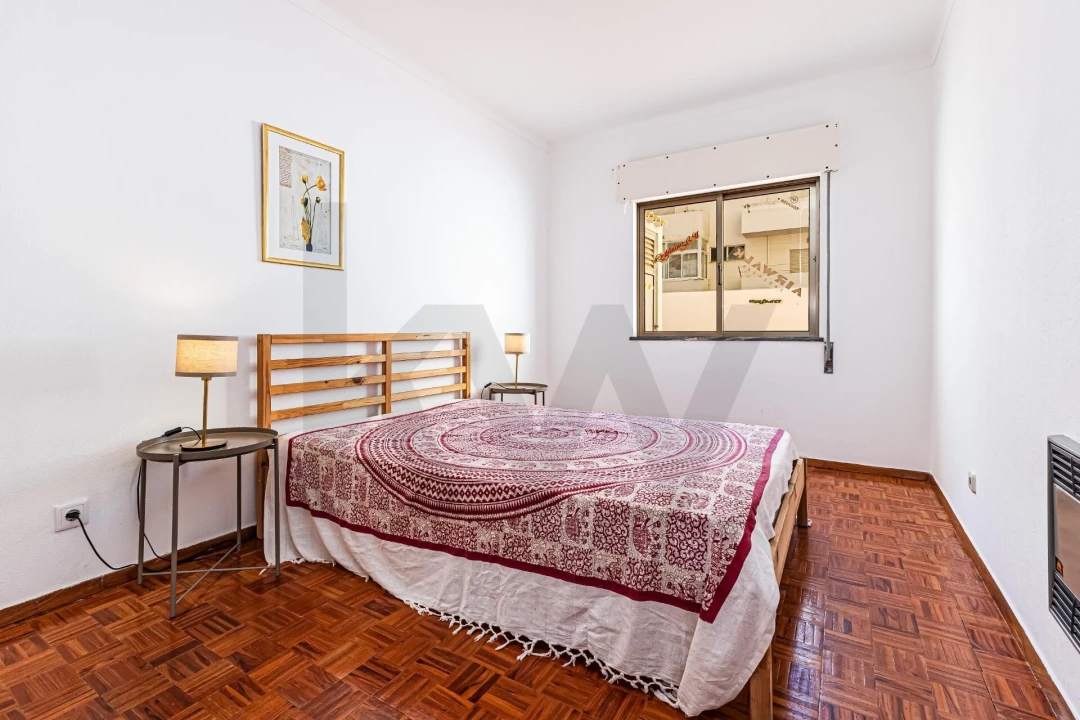 Apartamento T3 para Arrendamento em Armação de Pera Foto 7