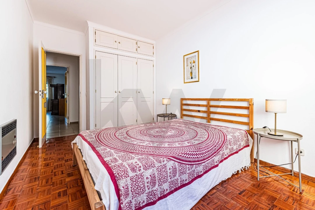 Apartamento T3 para Arrendamento em Armação de Pera Foto 8