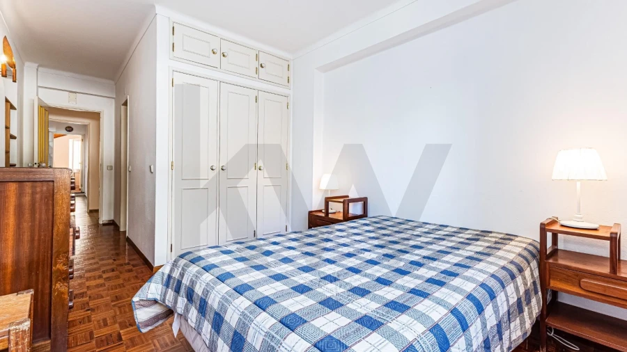 Apartamento T3 para Arrendamento em Armação de Pera