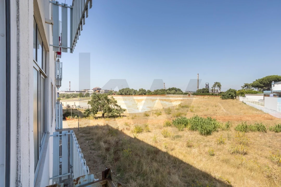 Apartamento T2 para Venda em Seixal, Arrentela e Aldeia de Paio Pires Foto 16