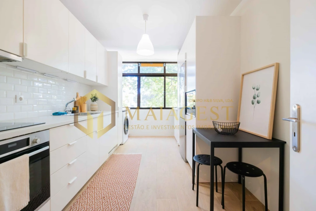 Apartamento T2 para Arrendamento em Paranhos Foto 1