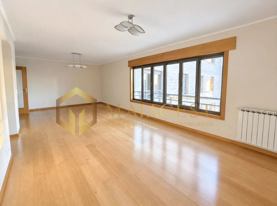 Apartamento T2 para Arrendamento em Vila Nova da Telha Foto 3