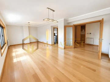 Apartamento T2 para Arrendamento em Vila Nova da Telha