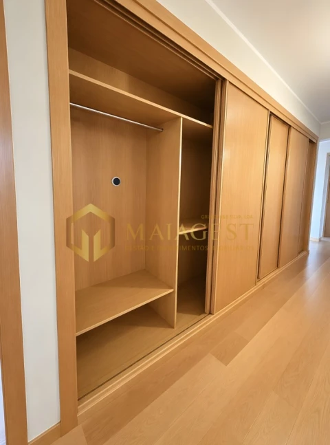 Apartamento T2 para Arrendamento em Vila Nova da Telha