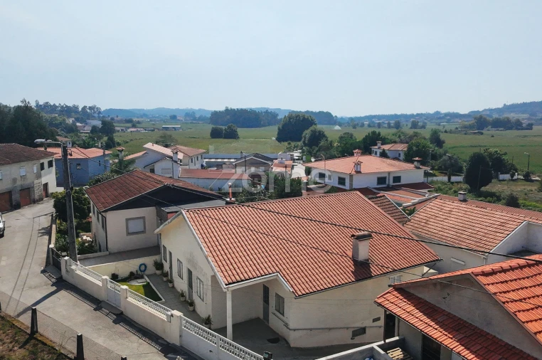 Moradia T3 para Venda em Louro Foto 3
