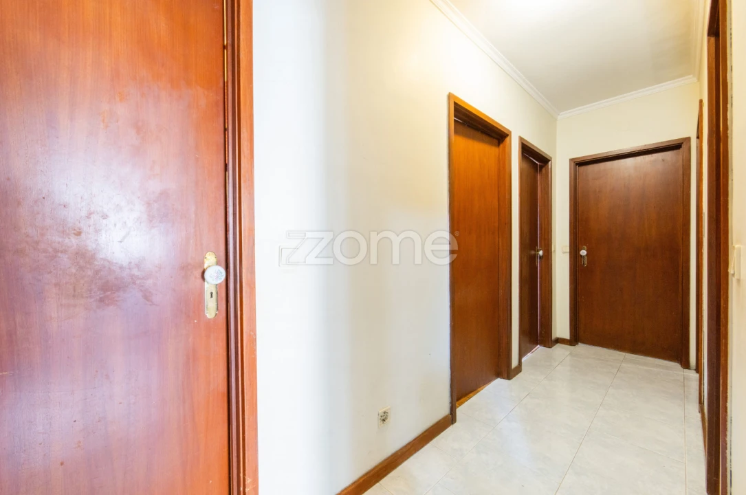 Apartamento T3 para Venda em Lordelo do Ouro e Massarelos Foto 10