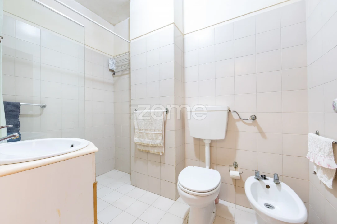 Apartamento T3 para Venda em Lordelo do Ouro e Massarelos Foto 17
