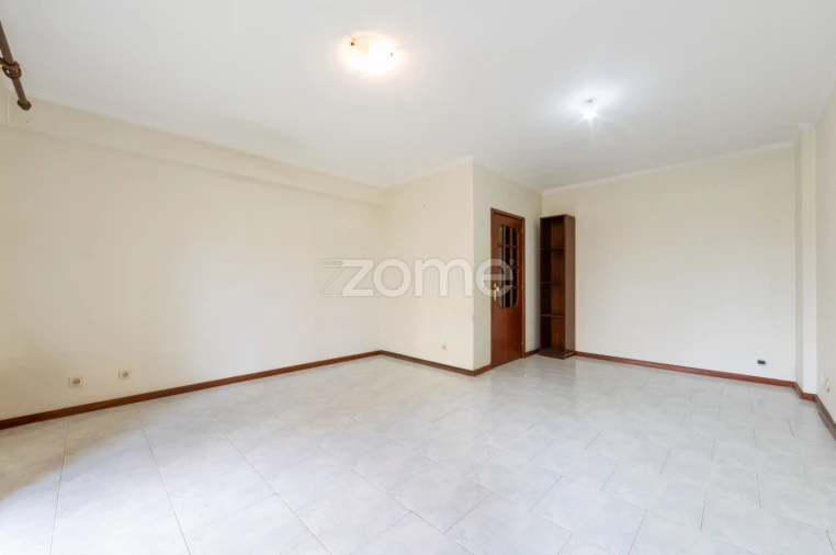 Apartamento T3 para Venda em Lordelo do Ouro e Massarelos Foto 6
