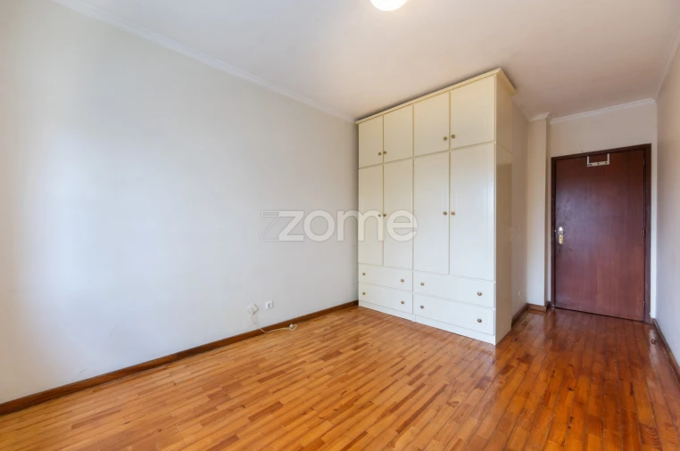 Apartamento T3 para Venda em Lordelo do Ouro e Massarelos Foto 14