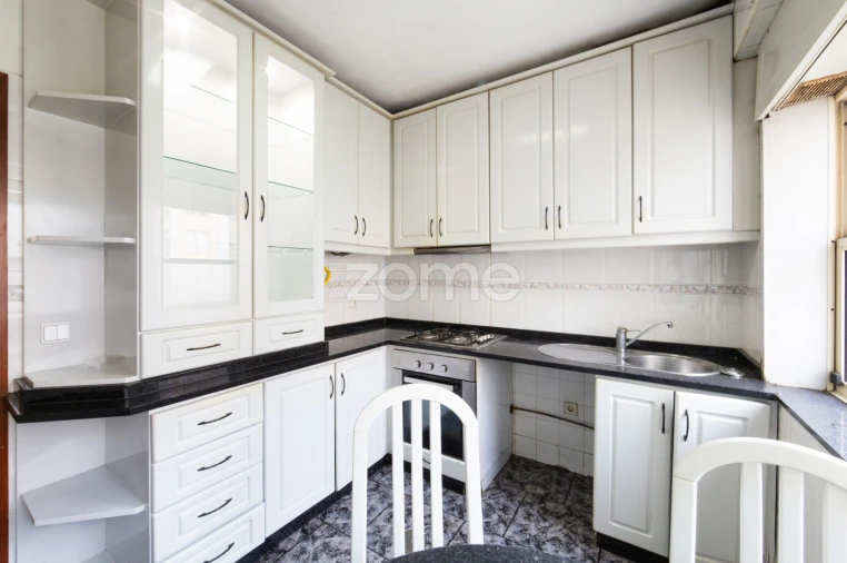 Apartamento T3 para Venda em Lordelo do Ouro e Massarelos Foto 23