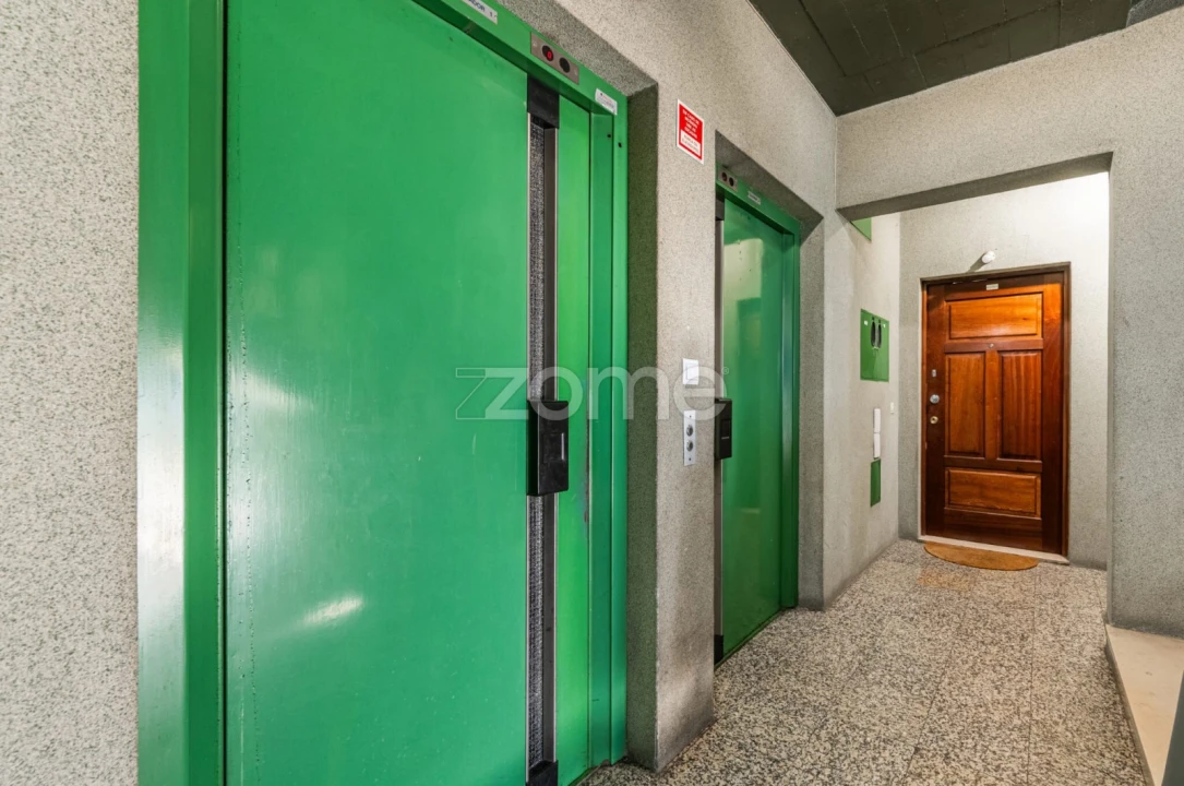 Apartamento T3 para Venda em Cidade da Maia Foto 3