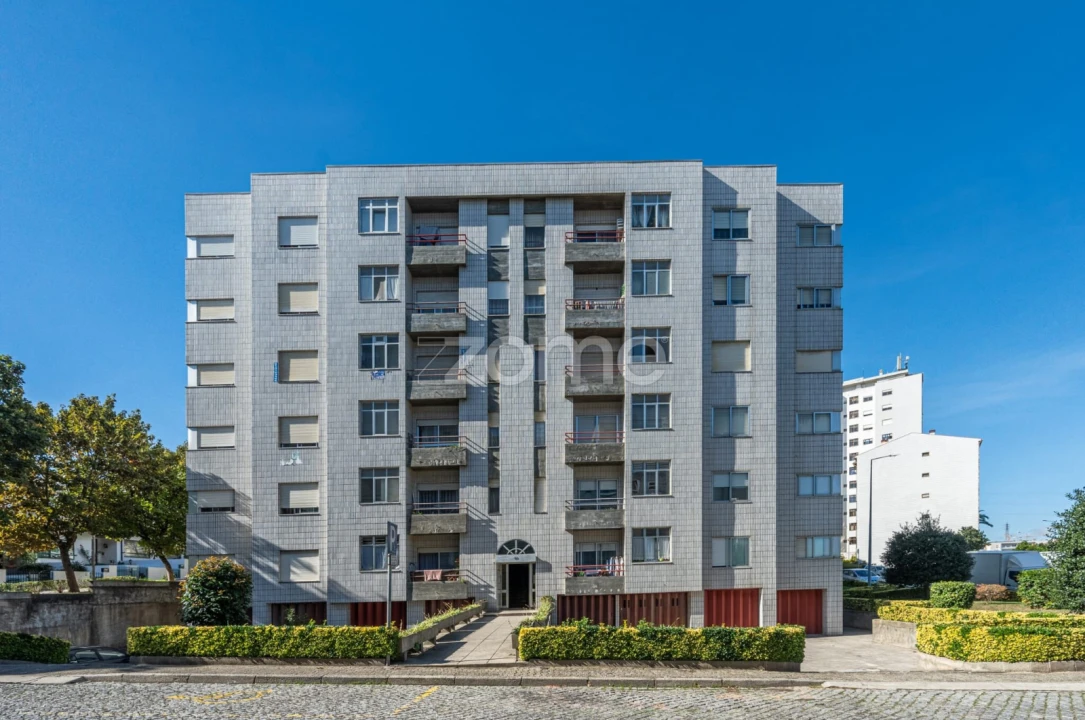 Apartamento T3 para Venda em Cidade da Maia Foto 1