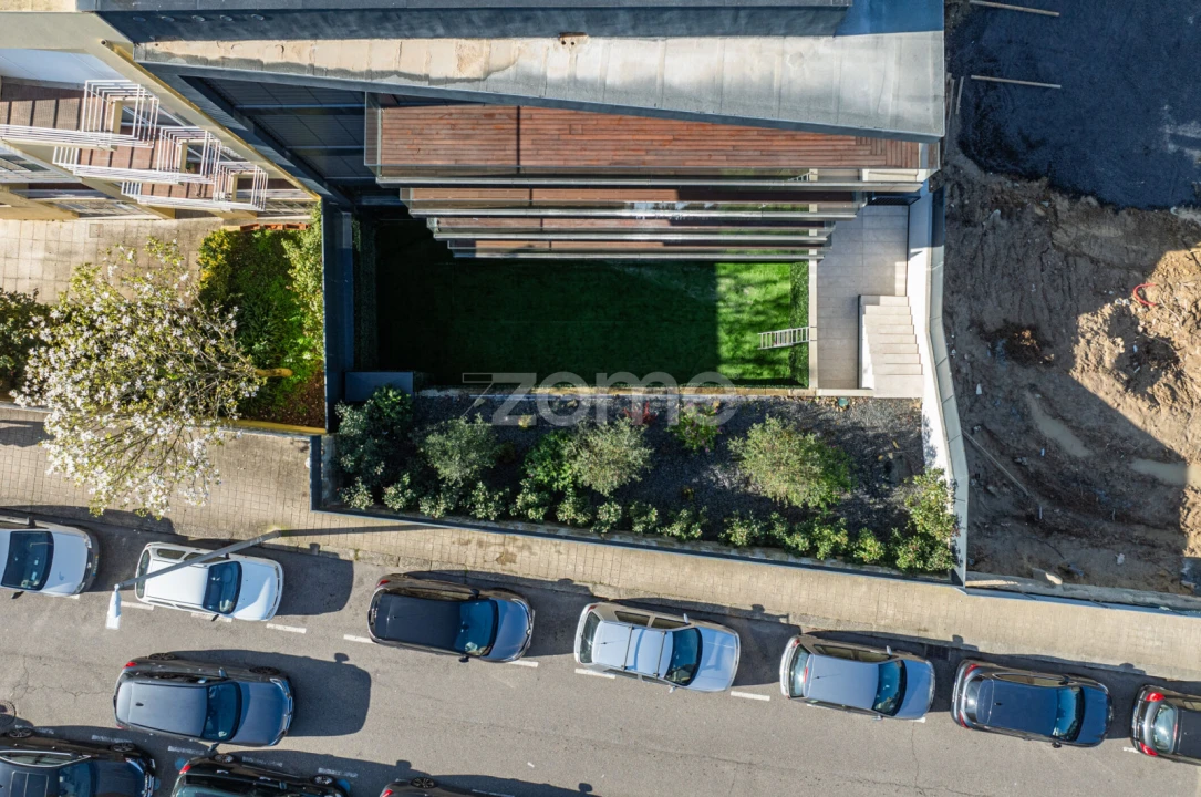 Apartamento T4 para Venda em Lordelo do Ouro e Massarelos Foto 11