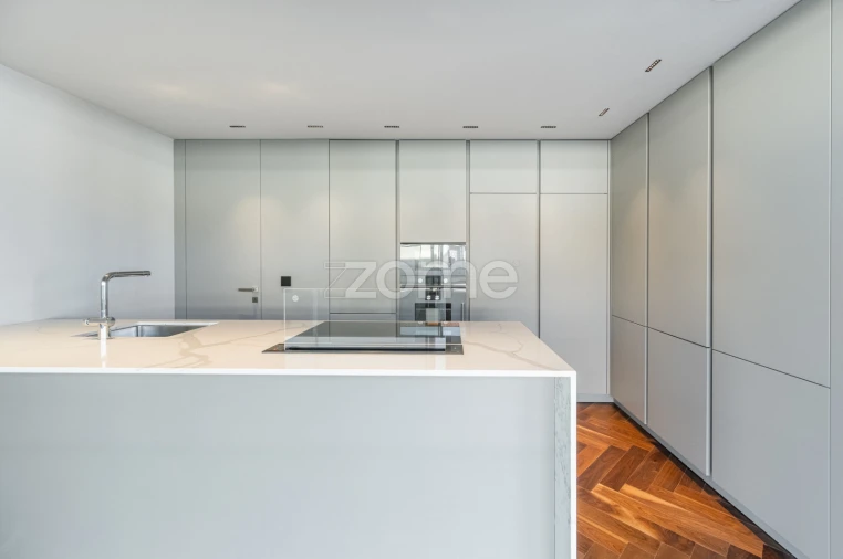 Apartamento T4 para Venda em Lordelo do Ouro e Massarelos Foto 48