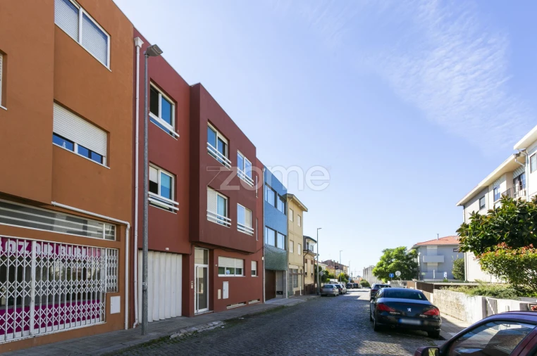 Apartamento T2 para Venda em Aldoar, Foz do Douro e Nevogilde Foto 2