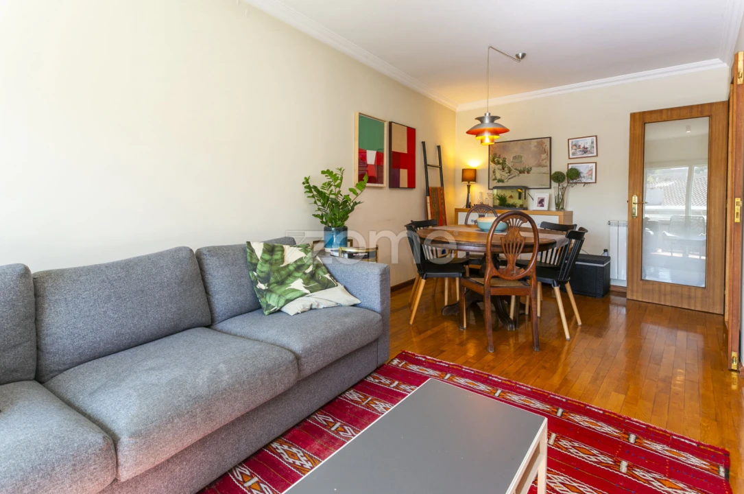 Apartamento T2 para Venda em Aldoar, Foz do Douro e Nevogilde Foto 1
