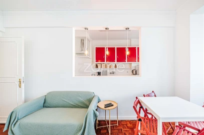 Apartamento T2 para Venda em Santa Maria e São Miguel, São Martinho, São Pedro Penaferrim
