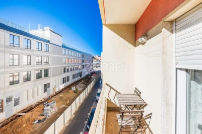 Apartamento T2 para Venda em Santa Maria e São Miguel, São Martinho, São Pedro Penaferrim