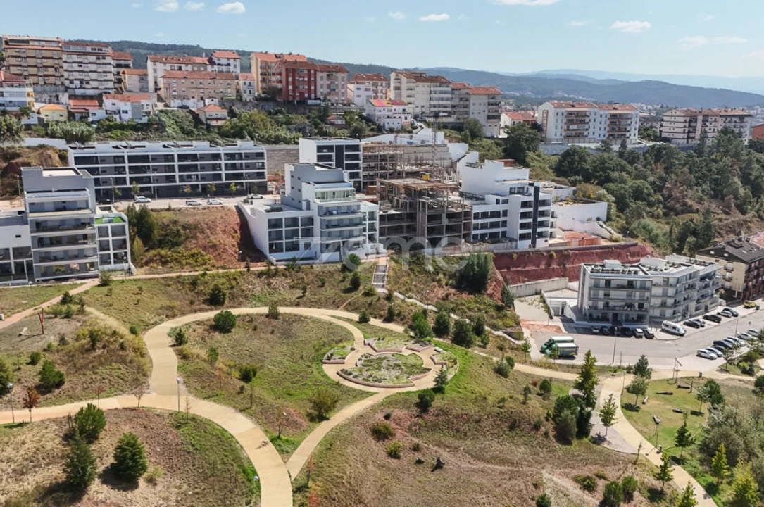 Apartamento T2 para Venda em Santo Antonio dos Olivais Foto 17