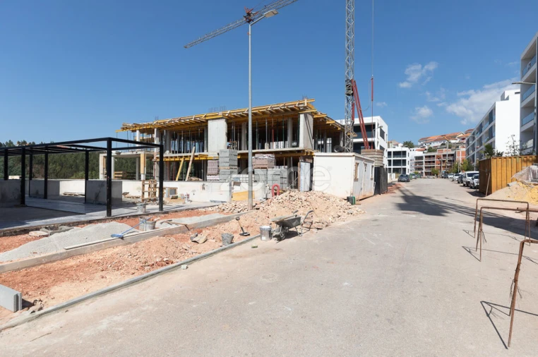 Apartamento T2 para Venda em Santo Antonio dos Olivais Foto 7