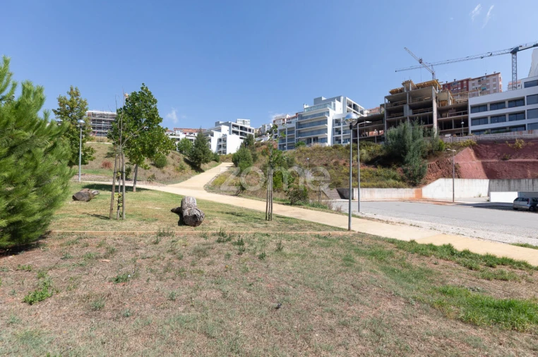 Apartamento T2 para Venda em Santo Antonio dos Olivais Foto 10