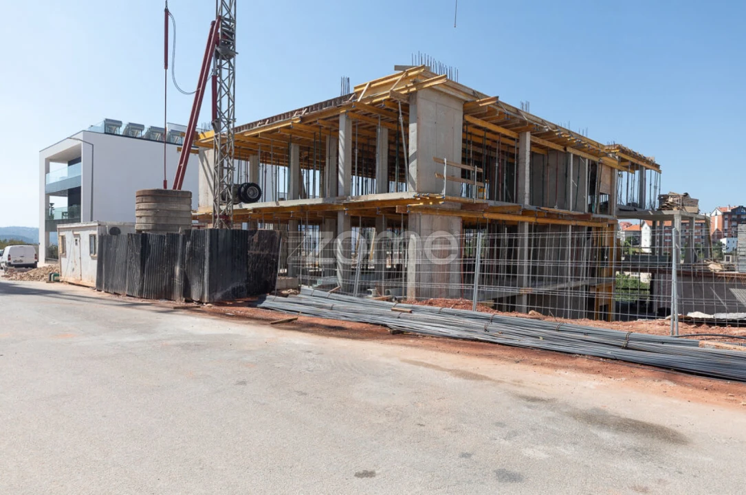 Apartamento T2 para Venda em Santo Antonio dos Olivais Foto 3