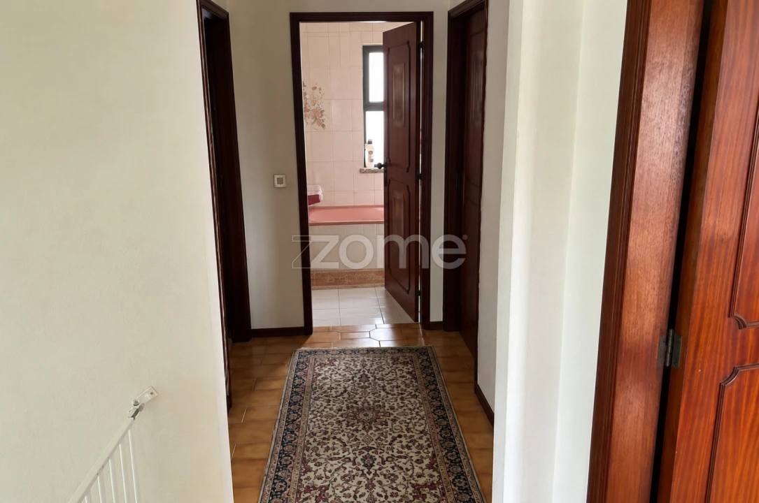 Moradia T4 para Venda em São Silvestre Foto 23