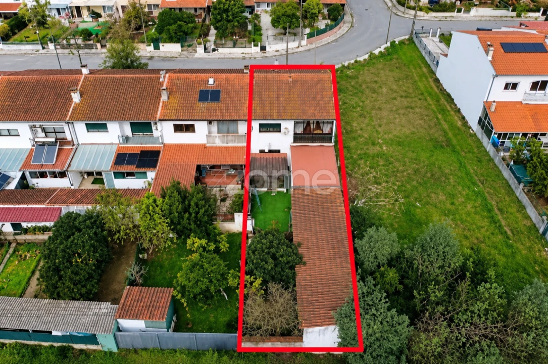 Moradia T4 para Venda em São Silvestre Foto 3