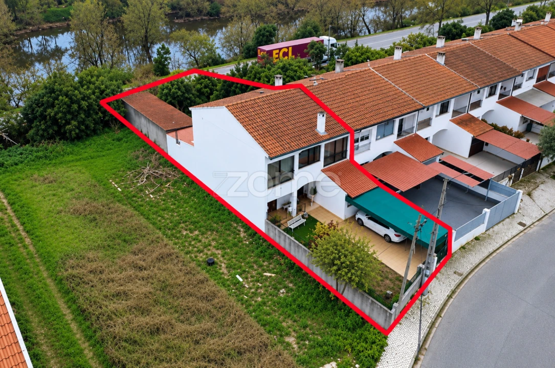 Moradia T4 para Venda em São Silvestre Foto 2