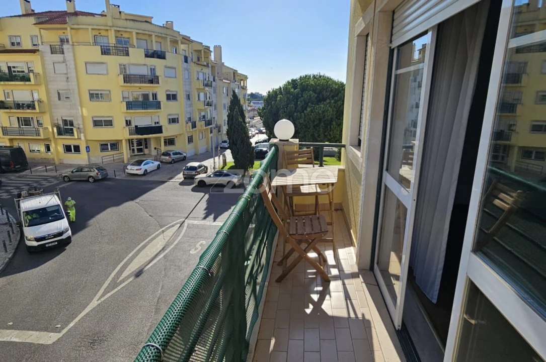 Apartamento T3 para Arrendamento em São Domingos de Rana Foto 20