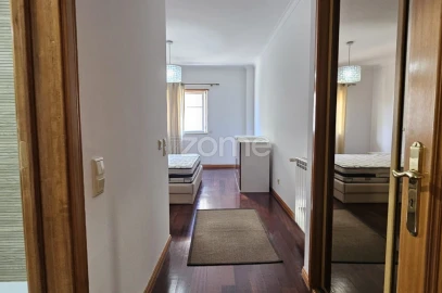 Apartamento T3 para Arrendamento em São Domingos de Rana