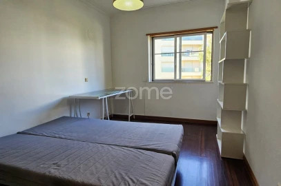 Apartamento T3 para Arrendamento em São Domingos de Rana