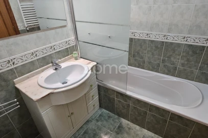Apartamento T3 para Arrendamento em São Domingos de Rana