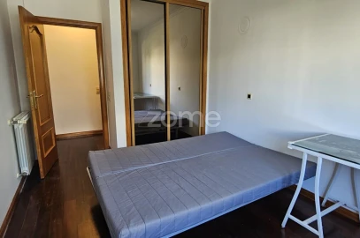 Apartamento T3 para Arrendamento em São Domingos de Rana