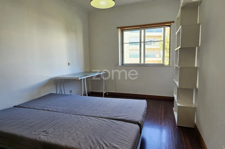 Apartamento T3 para Arrendamento em São Domingos de Rana Foto 11
