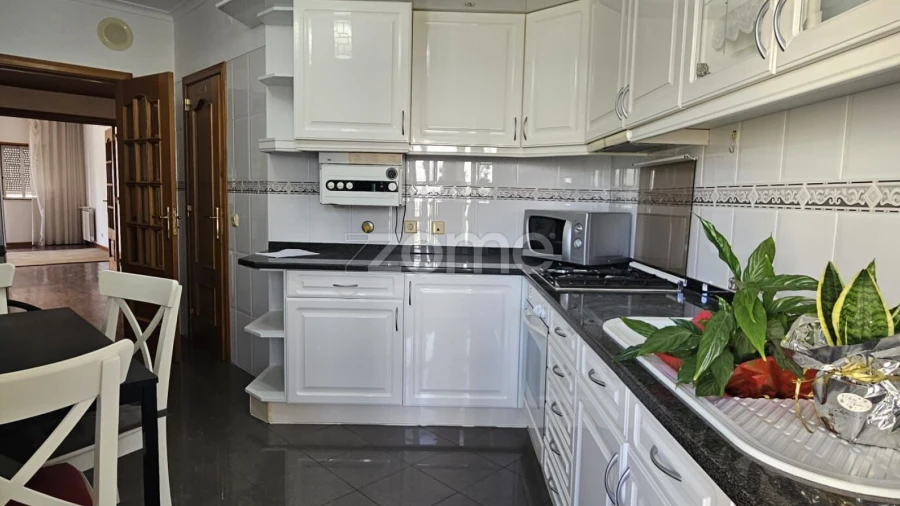 Apartamento T3 para Arrendamento em São Domingos de Rana
