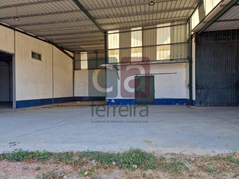 Armazém para Venda em Alpiarça Foto 2